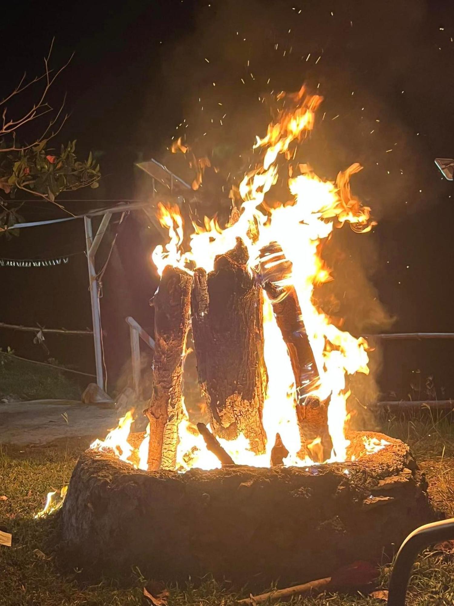 Jush Native And Glamping Hotel Dauis Buitenkant foto