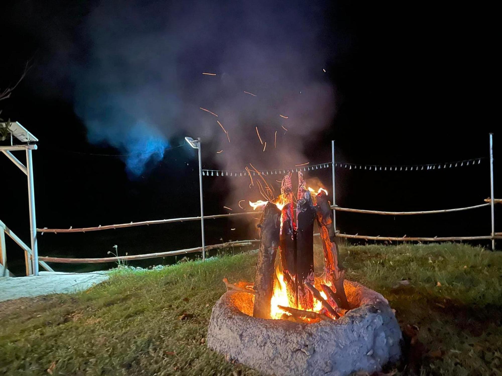 Jush Native And Glamping Hotel Dauis Buitenkant foto