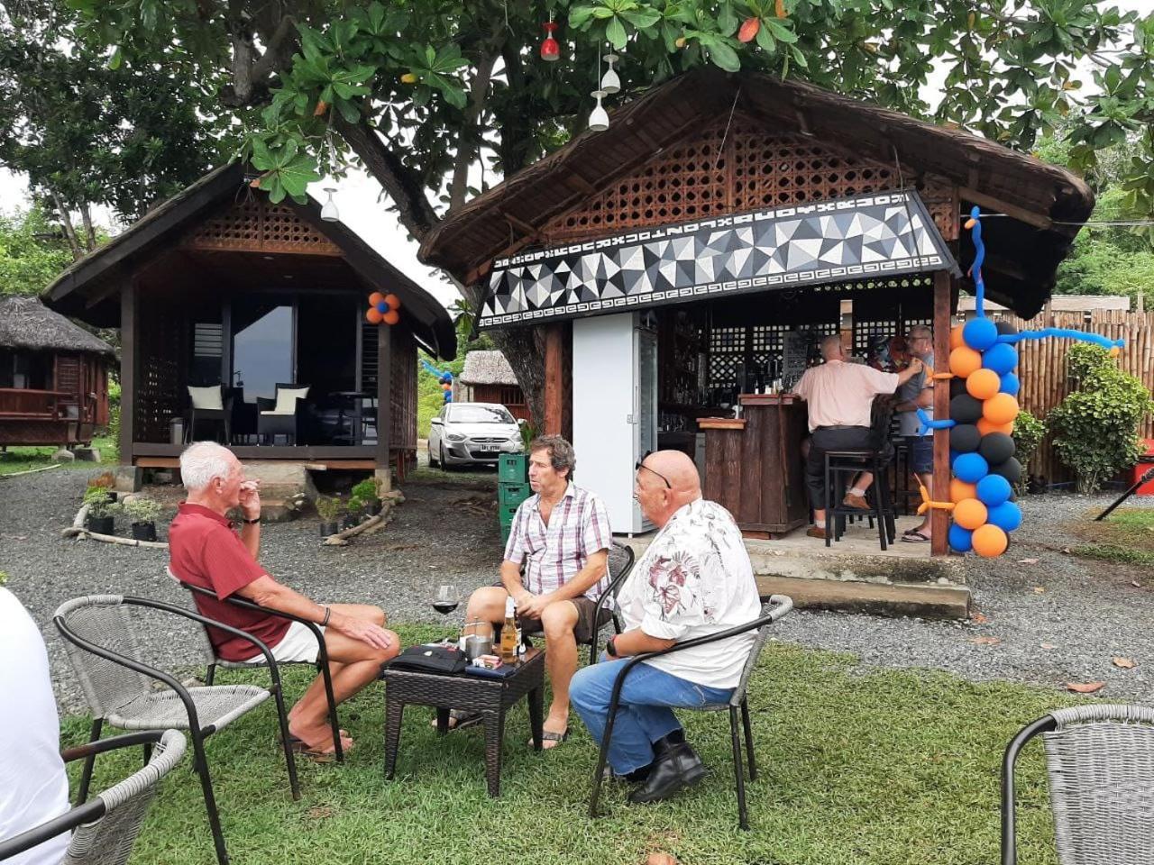 Jush Native And Glamping Hotel Dauis Buitenkant foto