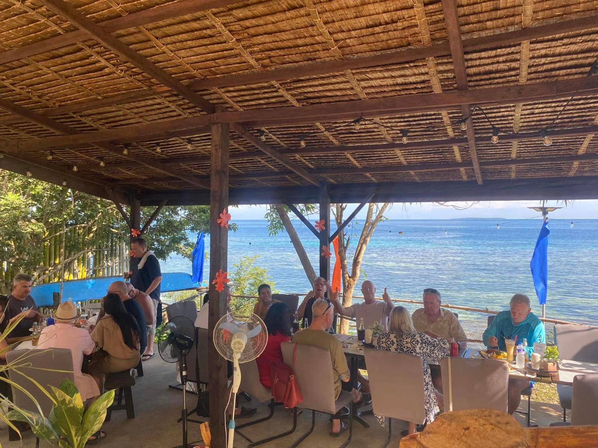 Jush Native And Glamping Hotel Dauis Buitenkant foto