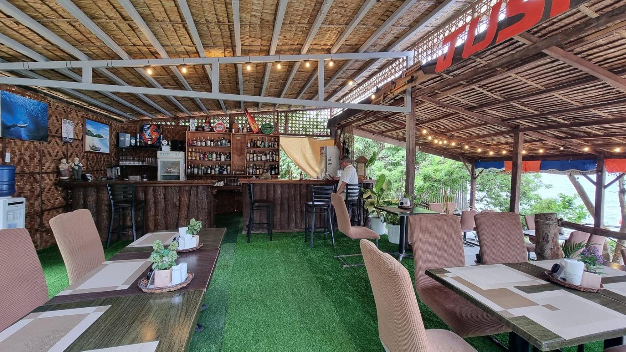 Jush Native And Glamping Hotel Dauis Buitenkant foto