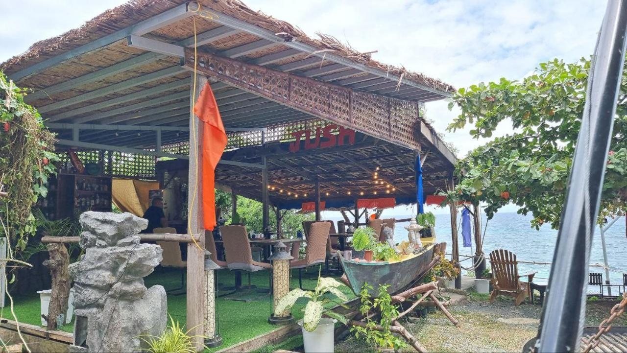 Jush Native And Glamping Hotel Dauis Buitenkant foto