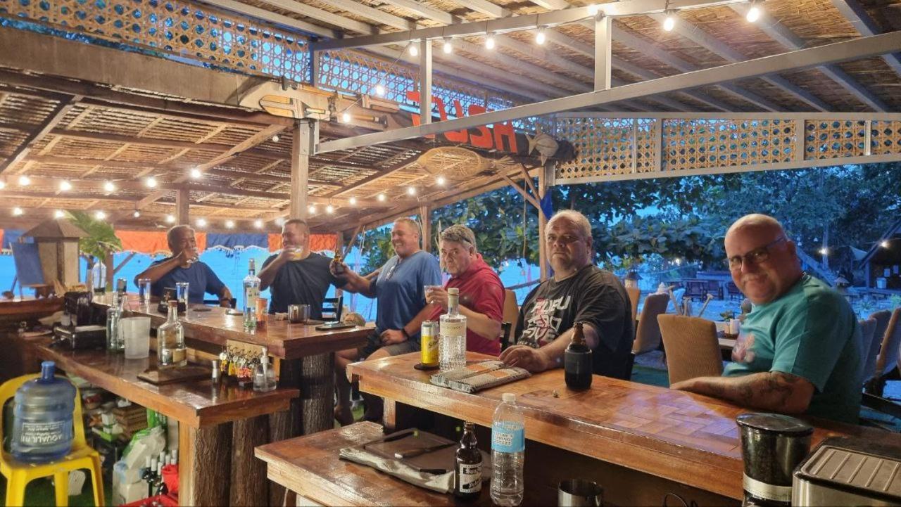 Jush Native And Glamping Hotel Dauis Buitenkant foto